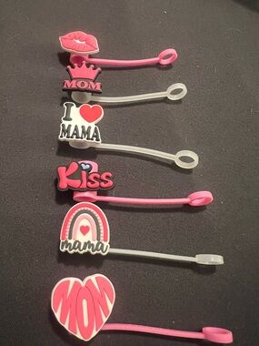 Mama/Mom Six Straw Covers for your favorite mom.  New in original bag